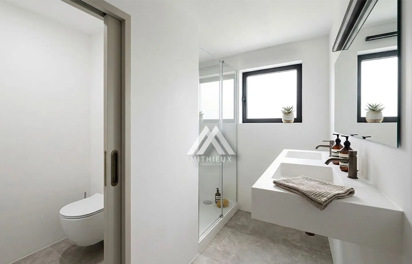 Coup de coeur assuré : Deux villas d'exception à terminer selon vos goûts, le sur-mesure pour votre famille à deux pas des écoles - Photo 9 of 11
