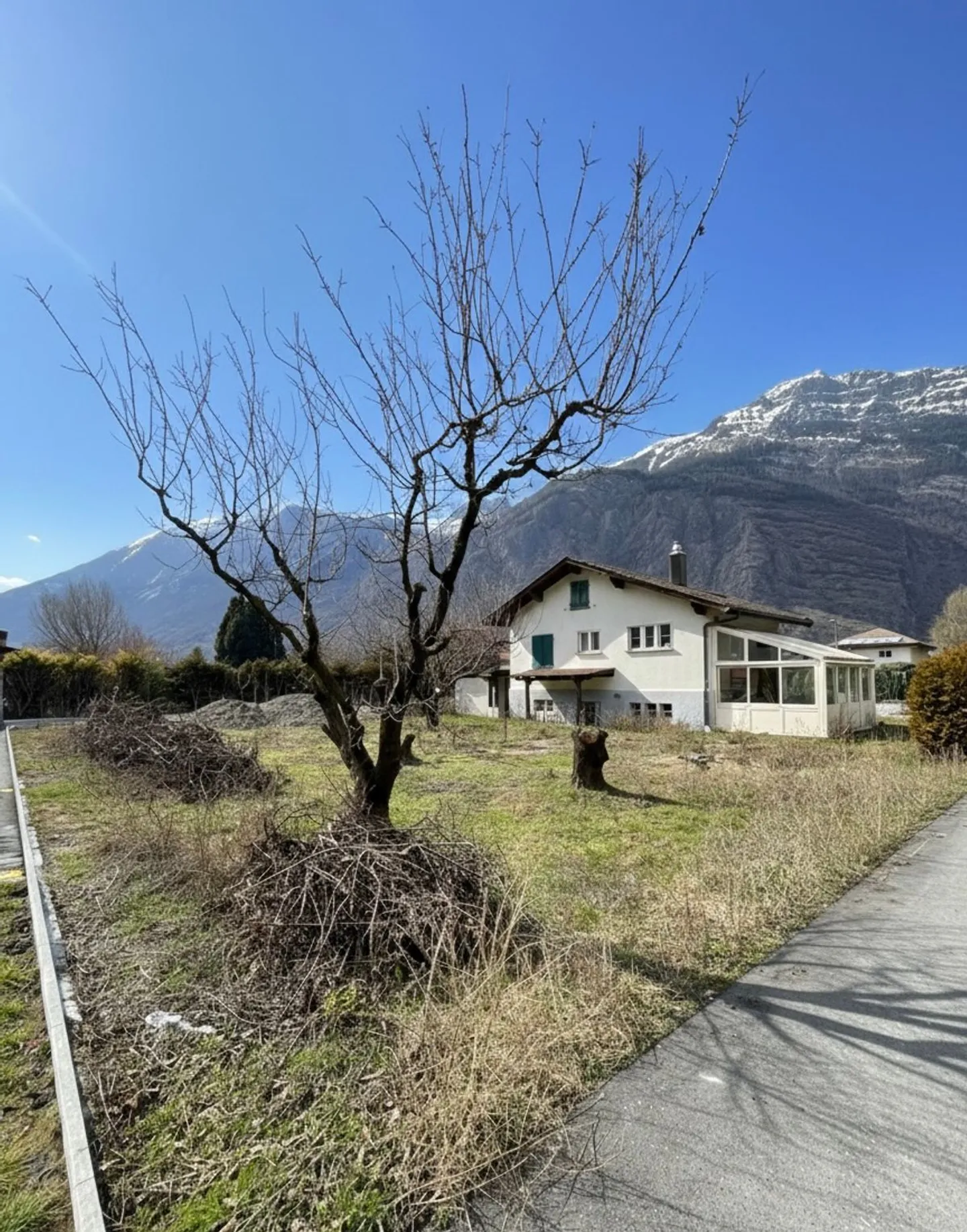 4.5 high-end rooms to finish according to your tastes + 2 parking spaces! - Photo 4 of 9