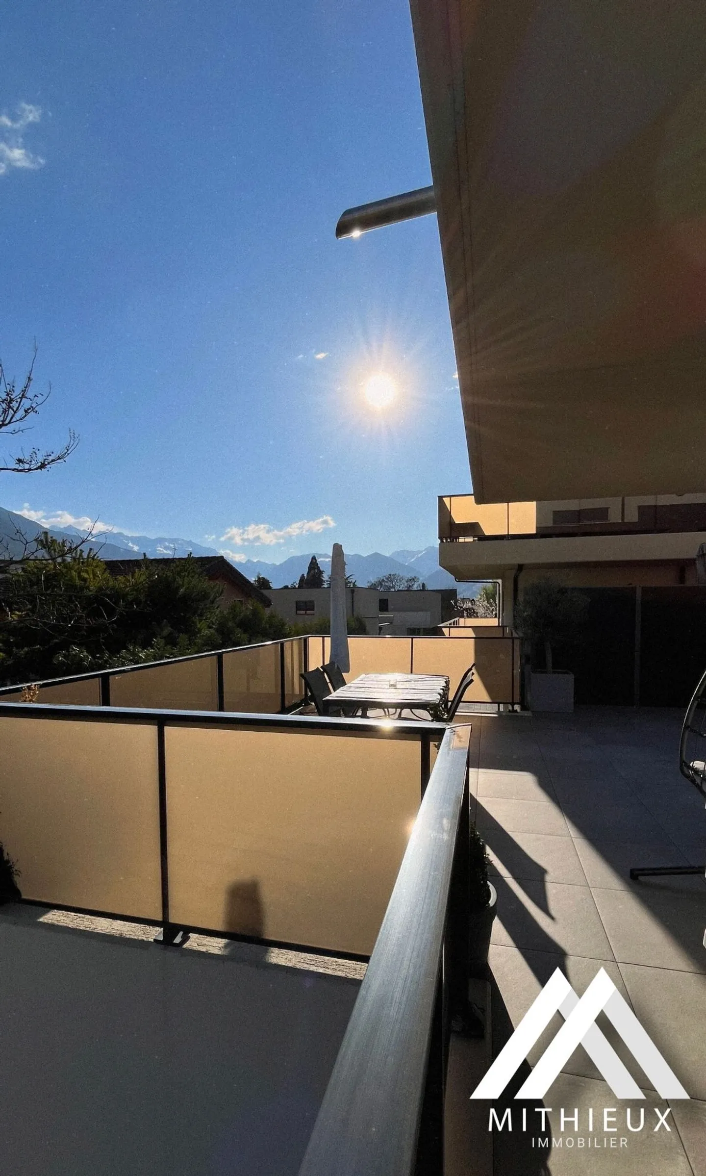 For sale, high-end 3.5 room apartment in Saxon - Photo 12 of 13