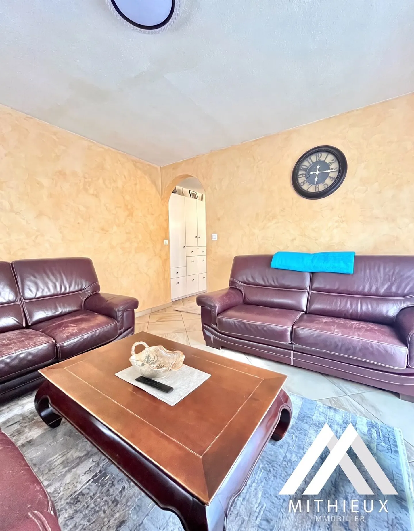Appartement spacieux 4.5 Pces - Photo 2 sur 13