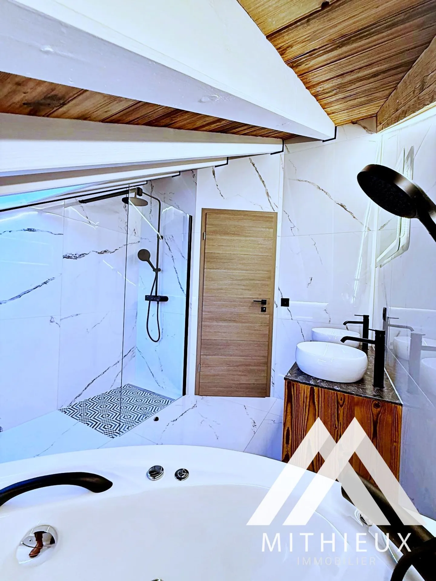 SAINT-LÉONARD - DUPLEX 4.5 ROOMS - FULLY RENOVATED - TERRACE - Photo 11 of 13