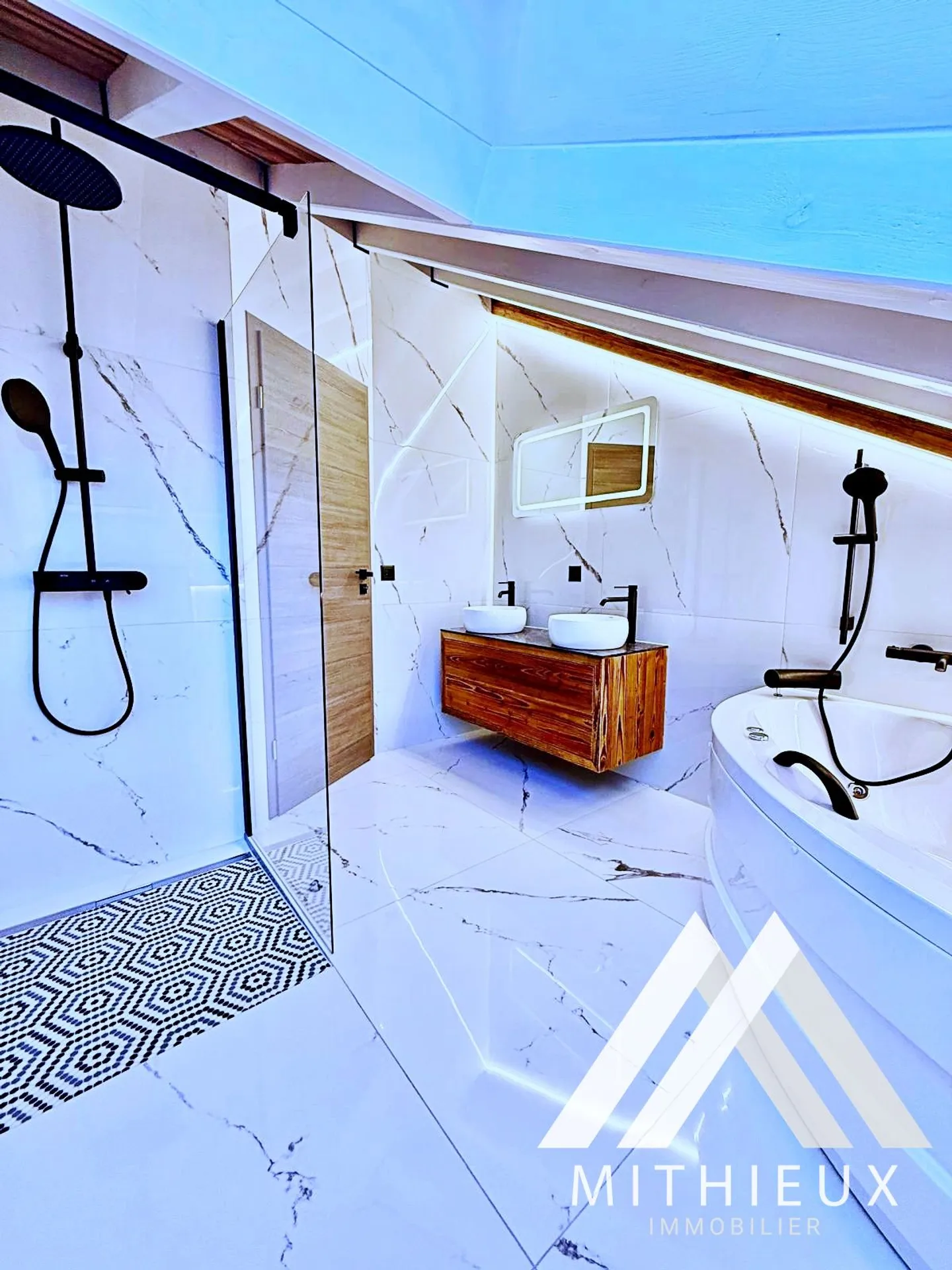 SAINT-LÉONARD - DUPLEX 4.5 ROOMS - FULLY RENOVATED - TERRACE - Photo 10 of 13