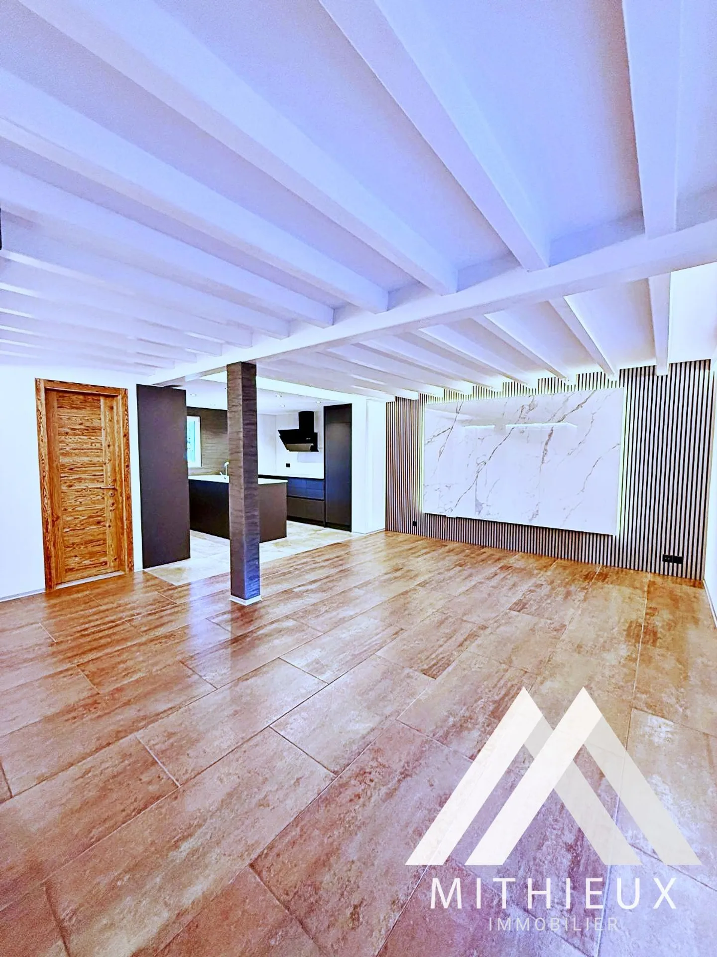 SAINT-LÉONARD - DUPLEX 4.5 ROOMS - FULLY RENOVATED - TERRACE - Photo 3 of 13