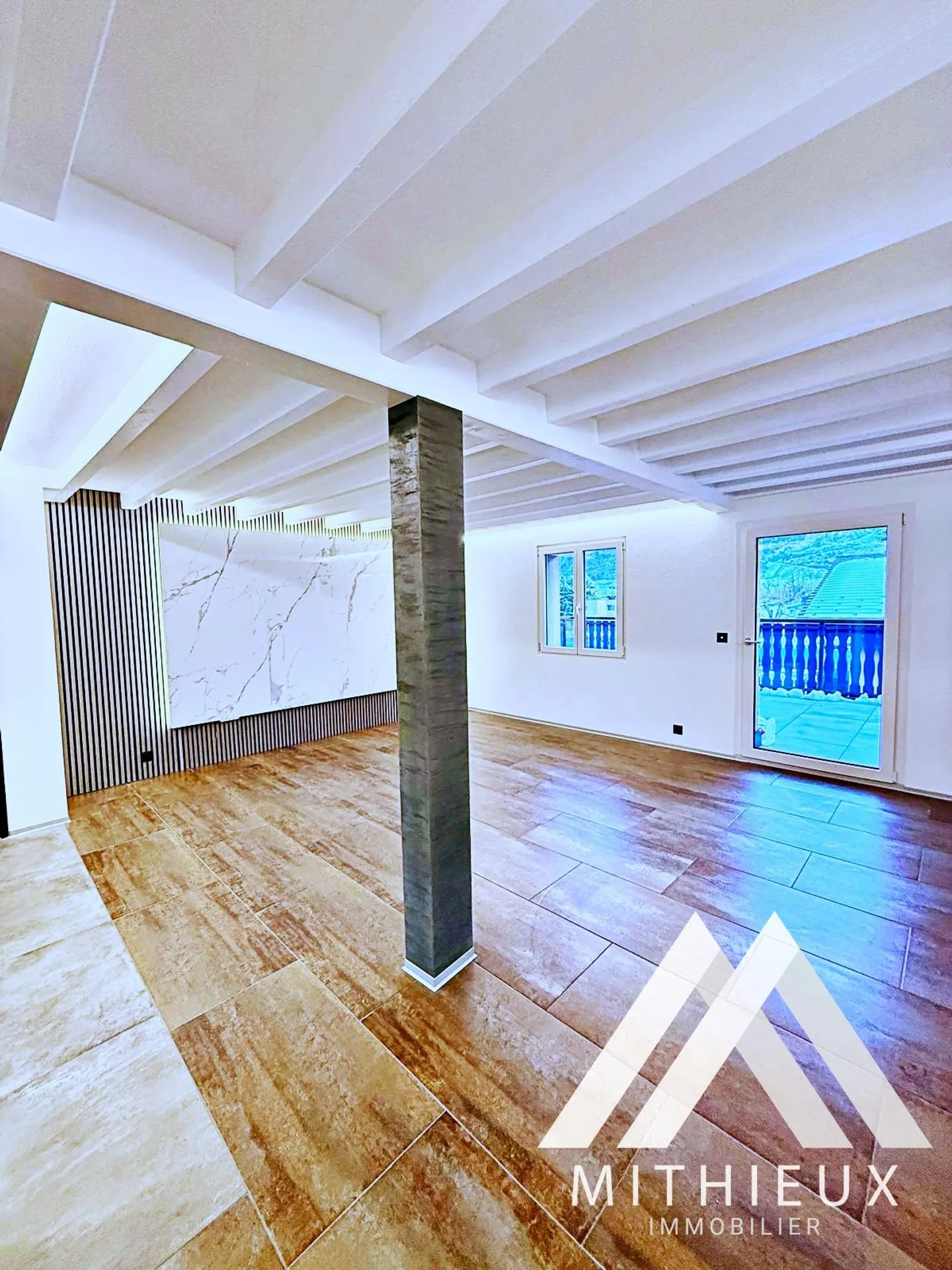 SAINT-LÉONARD - DUPLEX 4.5 ROOMS - FULLY RENOVATED - TERRACE - Photo 4 of 13