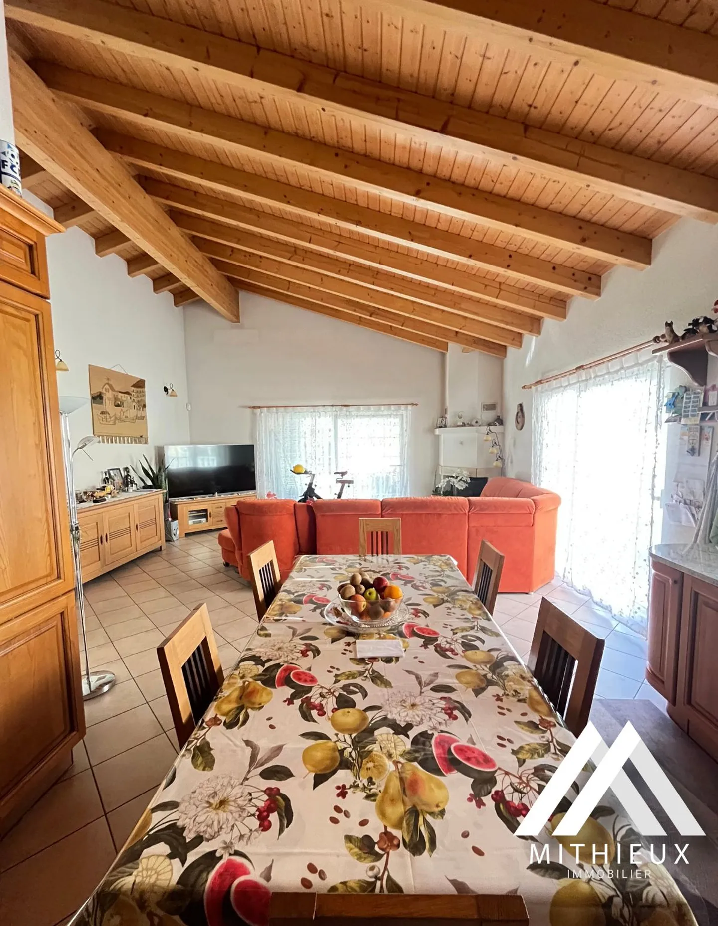 The Oasis of Saxon: Exceptional Sunshine and Generous Volumes - Photo 6 of 13