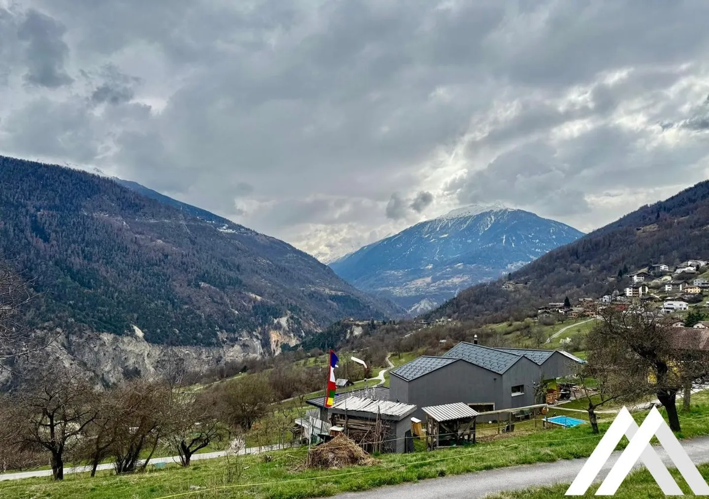 TERRAIN CONSTRUCTIBLE 1170 M2, VEX - Photo 3 sur 4