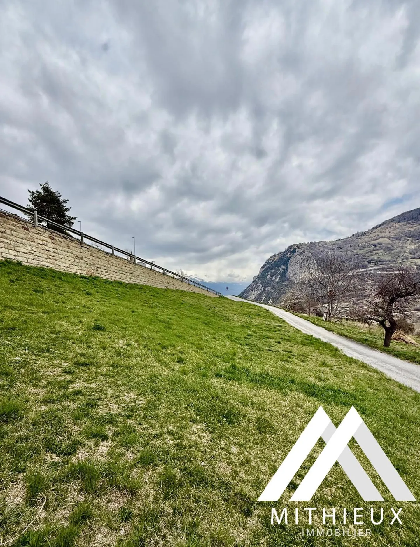 TERRAIN CONSTRUCTIBLE 1170 M2, VEX - Photo 4 sur 4