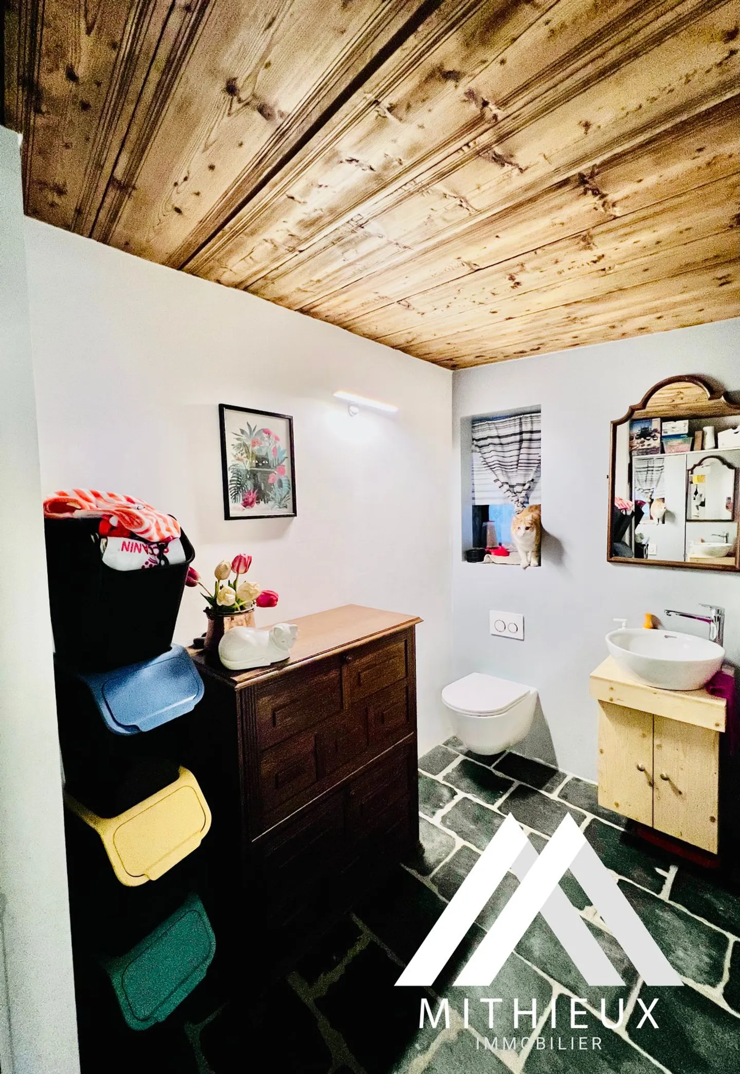 ATYPISCHES 3-STÖCKIGES GEBÄUDE, MASE (MONT-NOBLE) - Foto 8 von 10