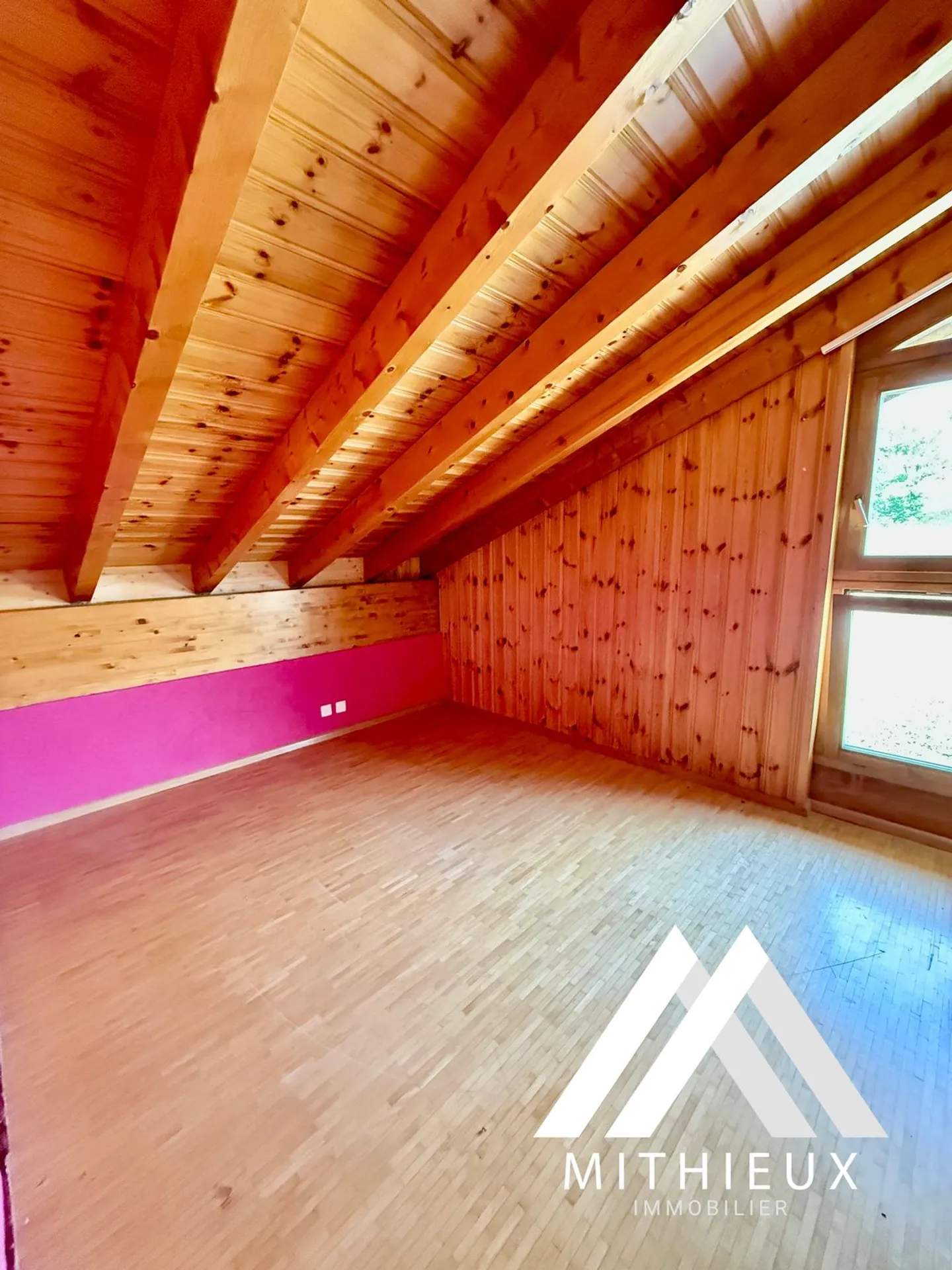 VILLA MIT 177 M2 AM RANDE EINES LANDWIRTSCHAFTLICHEN GEBIETS! CHANDOLIN - Foto 12 von 13