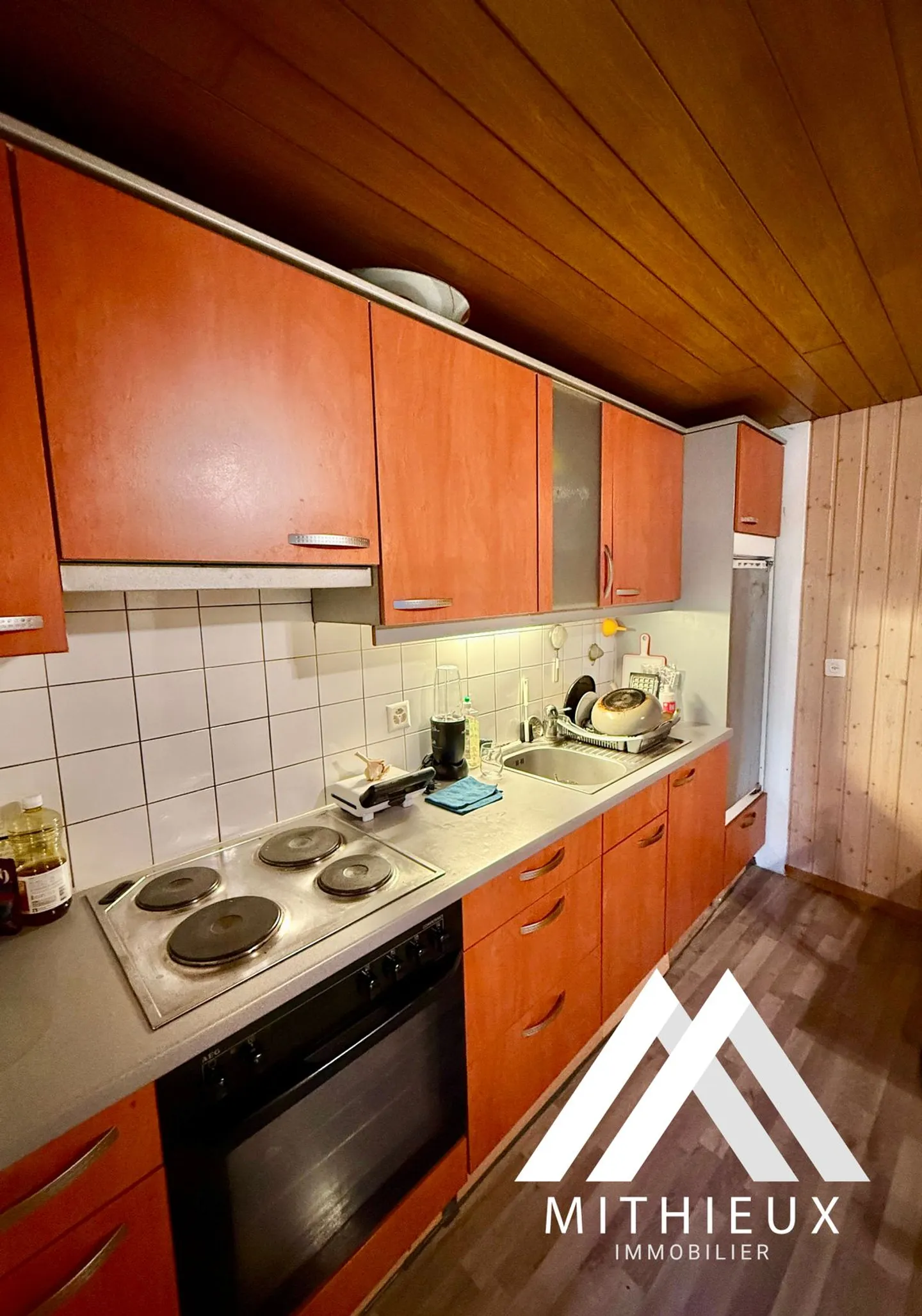 APARTMENT 4 ROOMS, HYPER CENTER, SAINT-LEONARD - Photo 10 of 11