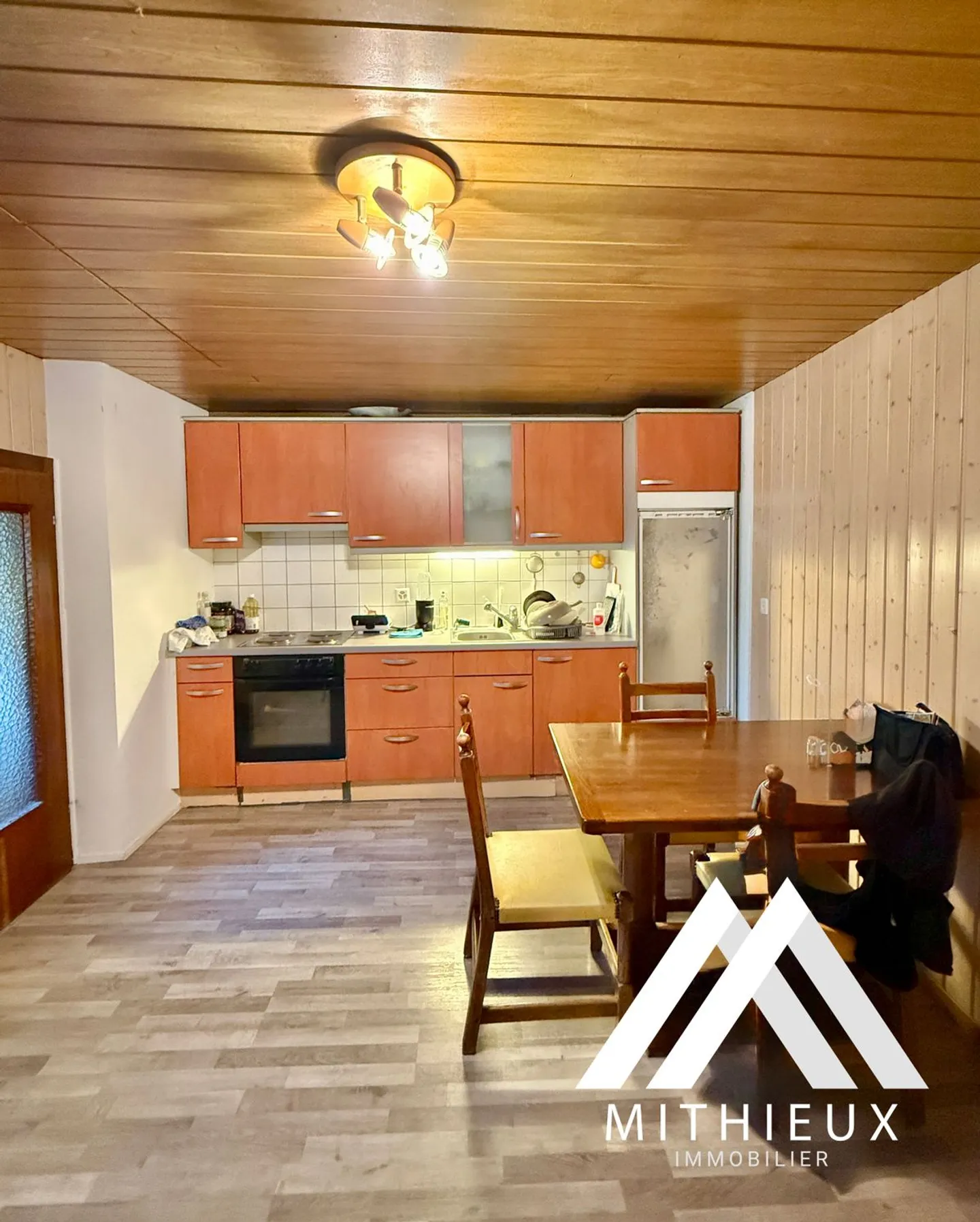 APARTMENT 4 ROOMS, HYPER CENTER, SAINT-LEONARD - Photo 11 of 11