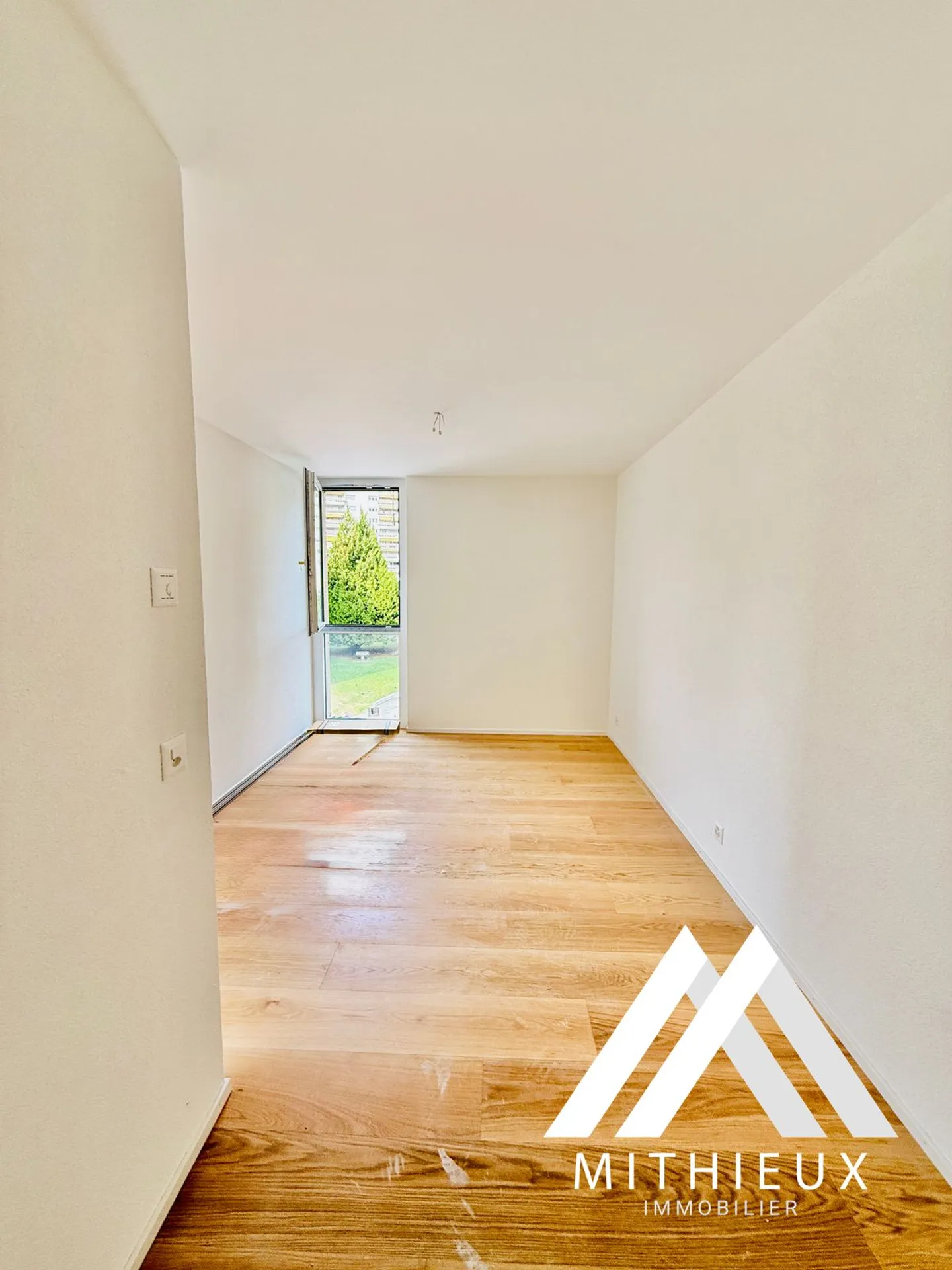 DACHGESCHOSS MIT 3,5 ZIMMERN, 112 M2 - SION (LIEFERUNG DEZEMBER 2025) - Foto 6 von 13