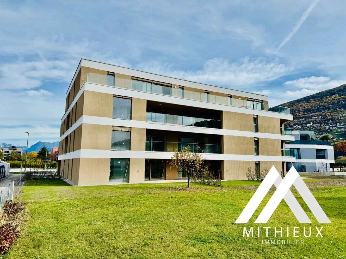 DACHGESCHOSS MIT 3,5 ZIMMERN, 112 M2 - SION (LIEFERUNG DEZEMBER 2025) - Foto 1 von 13