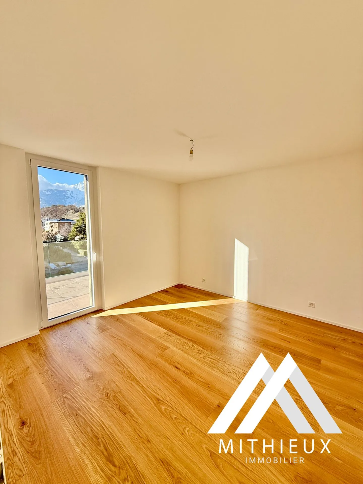 ATTIQUE NEUF DE 3.5 PCES, 112 M2 + TERRASSE PRIVÉE - SION  - Photo 8 sur 13