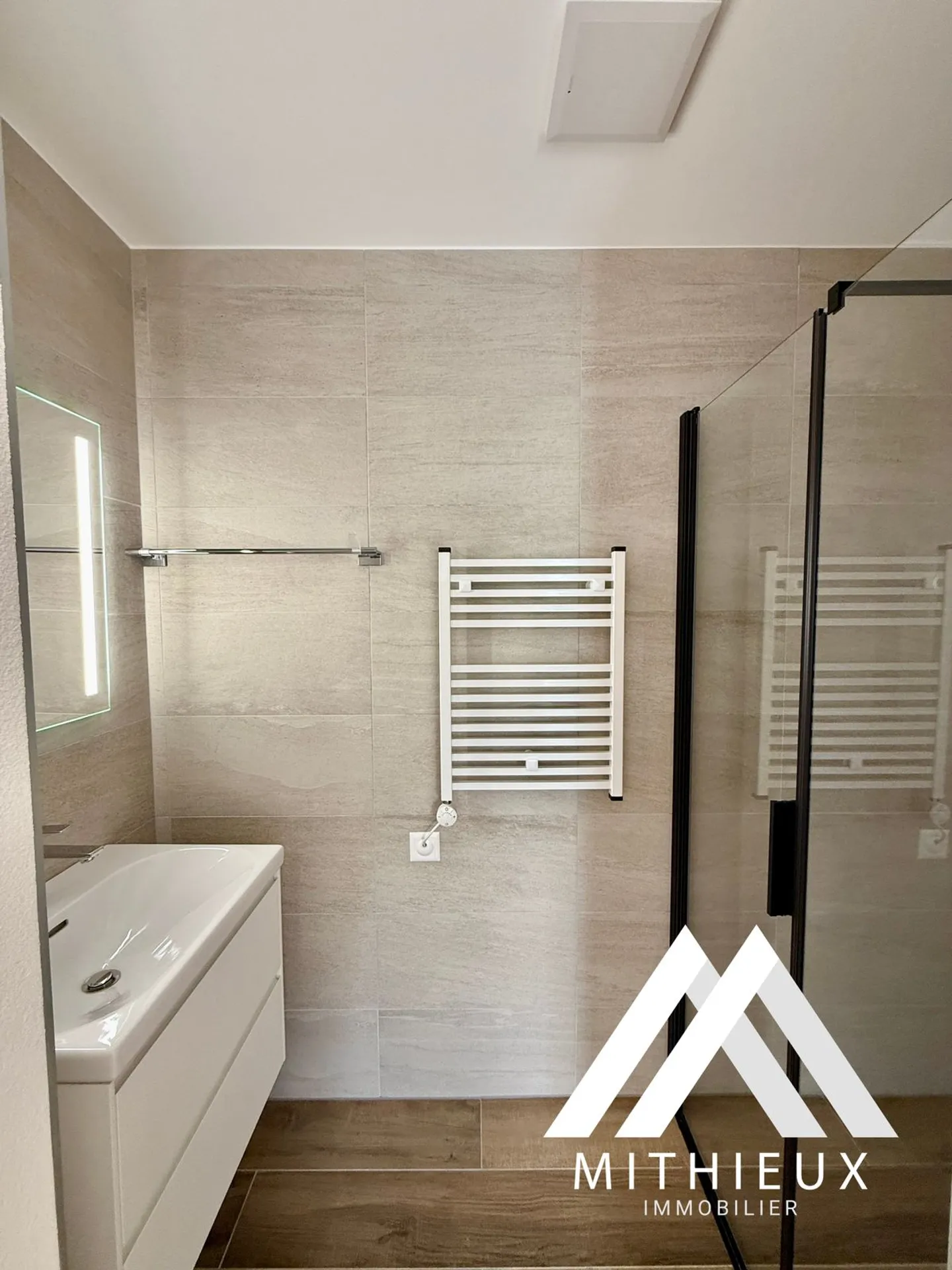 ATTIQUE NEUF DE 3.5 PCES, 112 M2 + TERRASSE PRIVÉE - SION  - Photo 12 sur 13