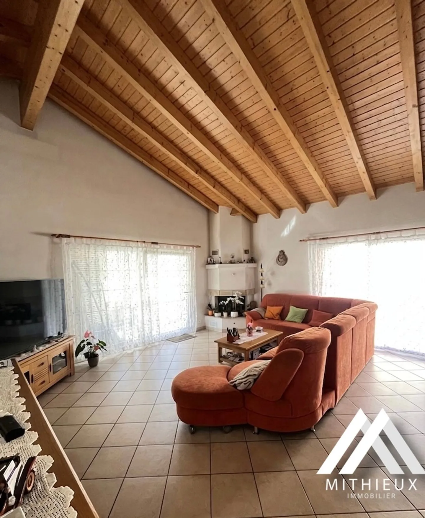 The Oasis of Saxon: Exceptional Sunshine and Generous Volumes - Photo 3 of 13