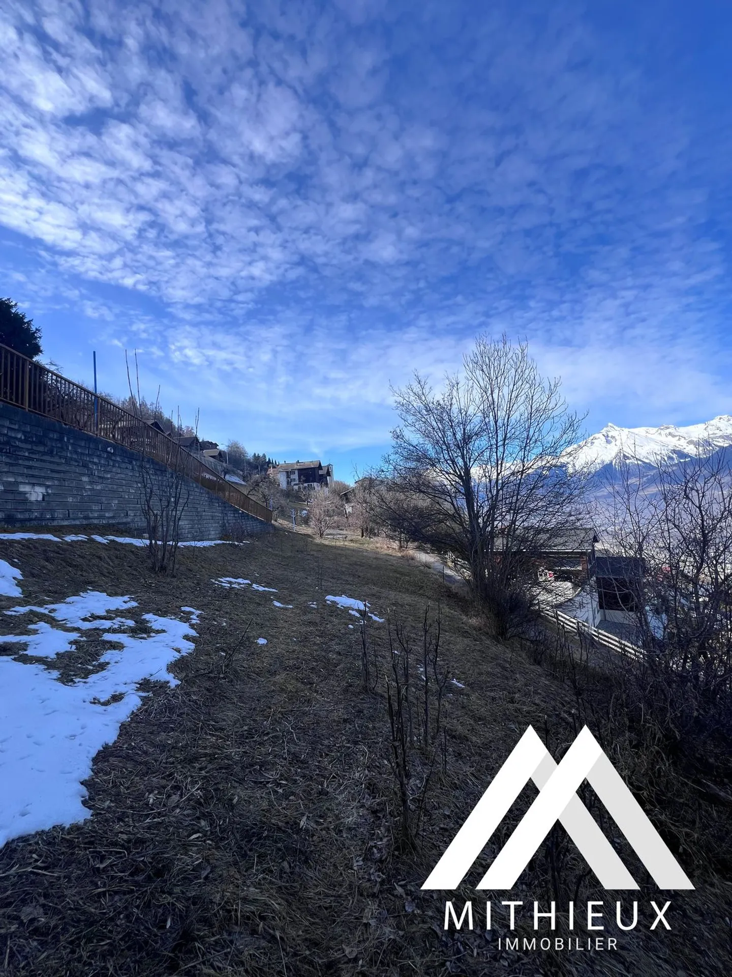 BAUBARE PARZELLE VON 1310 M2, LES AGETTES - Foto 3 von 8