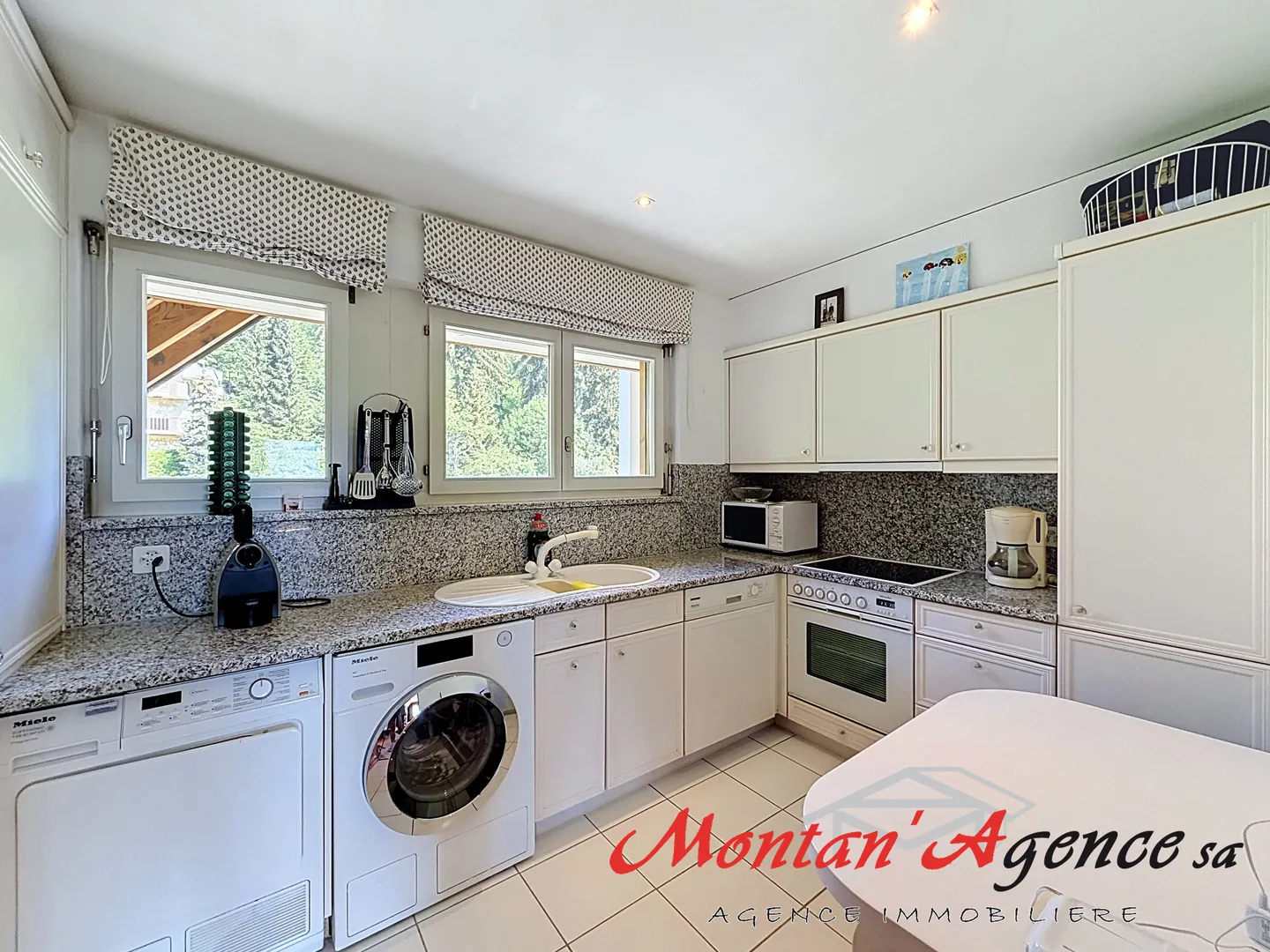 Appartement spacieux avec vue sur les Alpes - Photo 4 sur 11