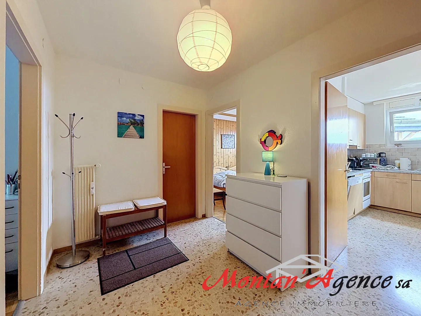 Charming Apartment Near Ski Lifts - Photo 4 of 8