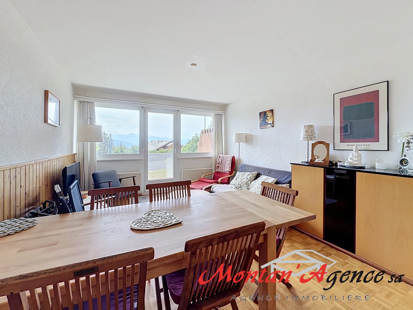 Charming Apartment Near Ski Lifts - Photo 1 of 8