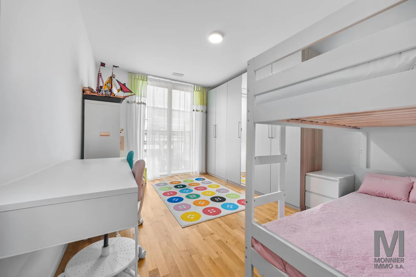 Beautiful opportunity in Lausanne - Photo 7 of 13