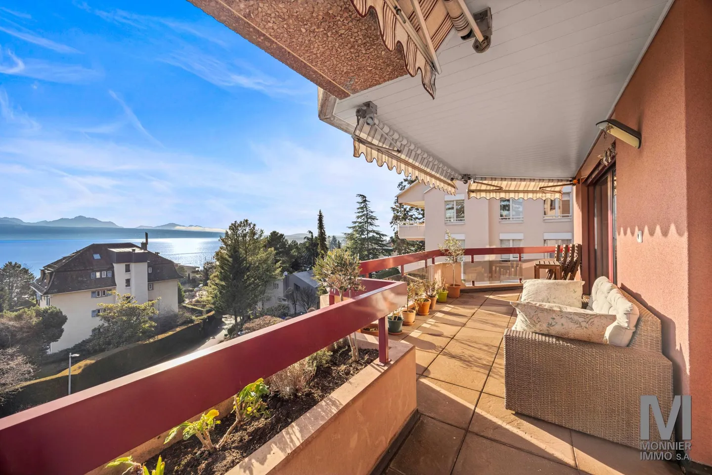 Appartement Magnifique avec Vue Lac - Photo 10 sur 12