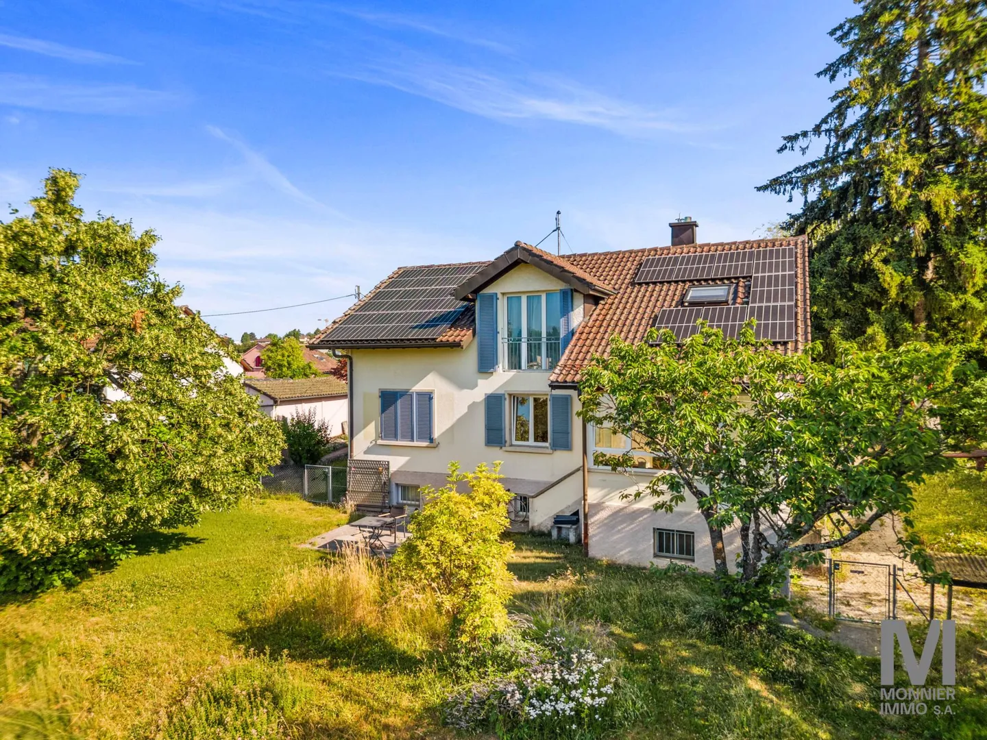 Villa spacieuse avec grand jardin - Photo 1 sur 13