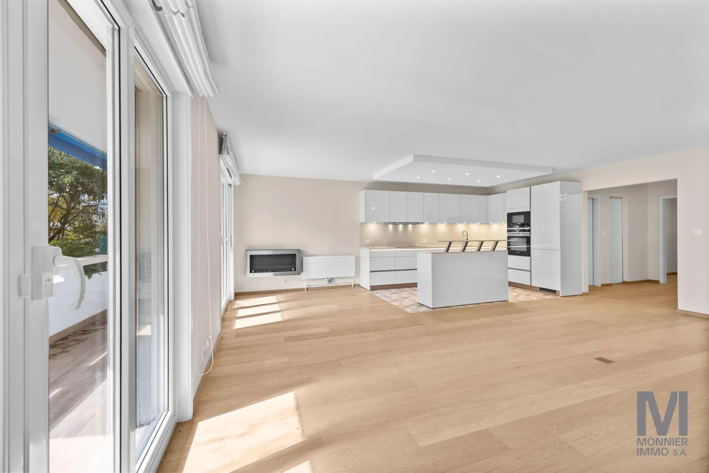 Superb 5-room apartment in the heart of Chailly - Photo 4 of 13