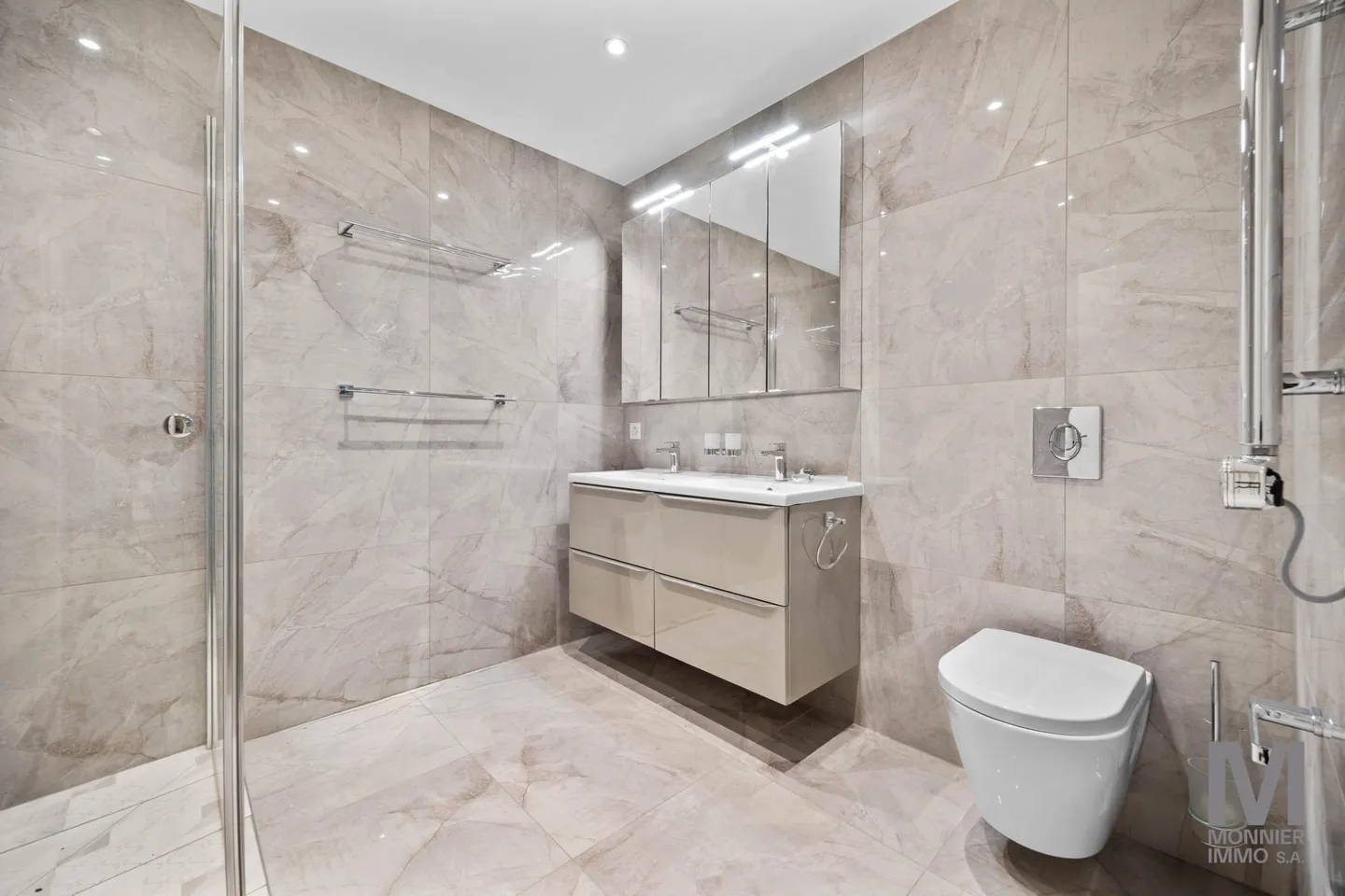 Superb 5-room apartment in the heart of Chailly - Photo 10 of 13