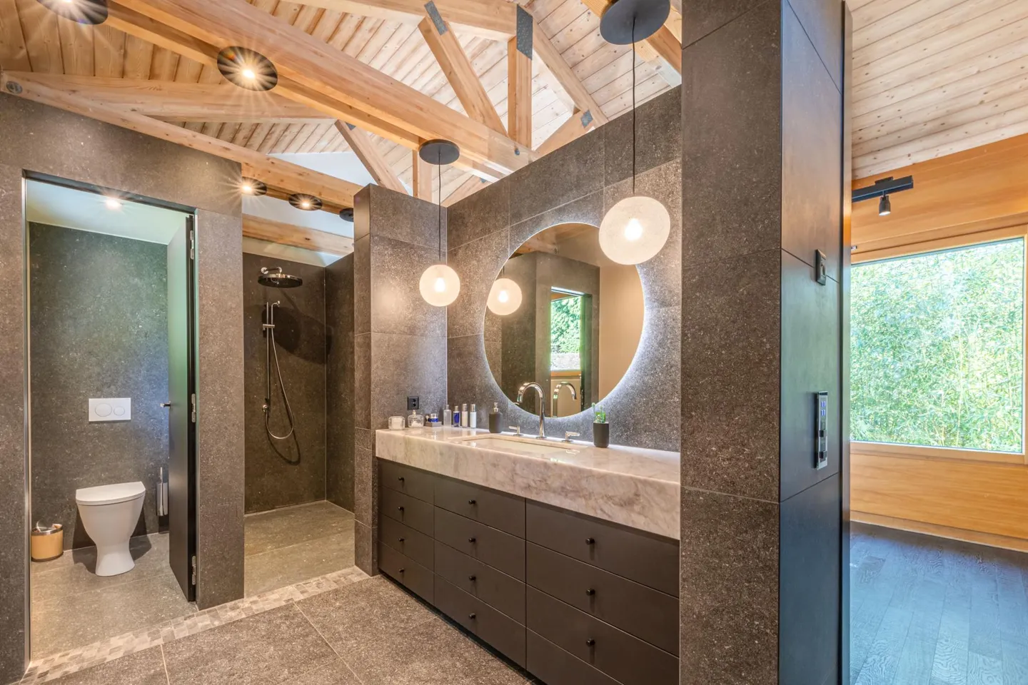 Zeitgenössische einstöckige Villa - Foto 8 von 8
