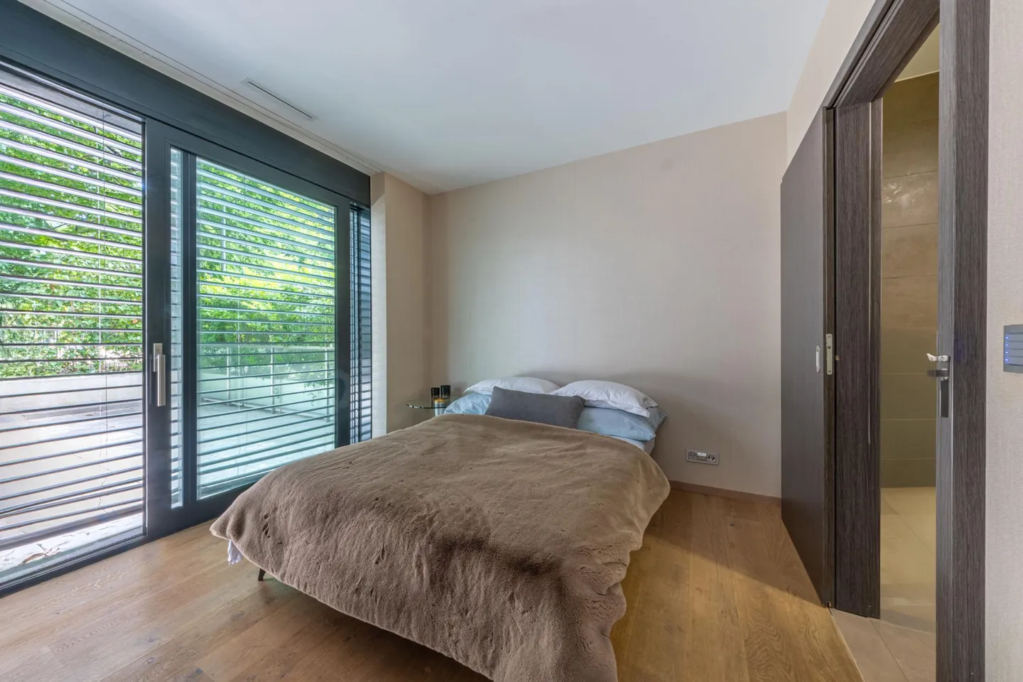 Elegant apartment in a high-end residence - Photo 5 of 10