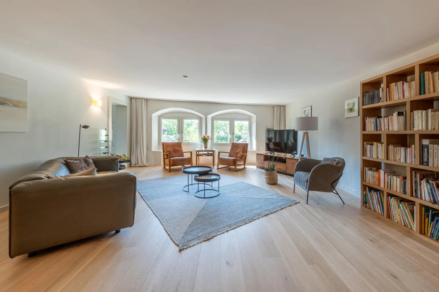 Completely Renovated 16th Century Building - Photo 4 of 6