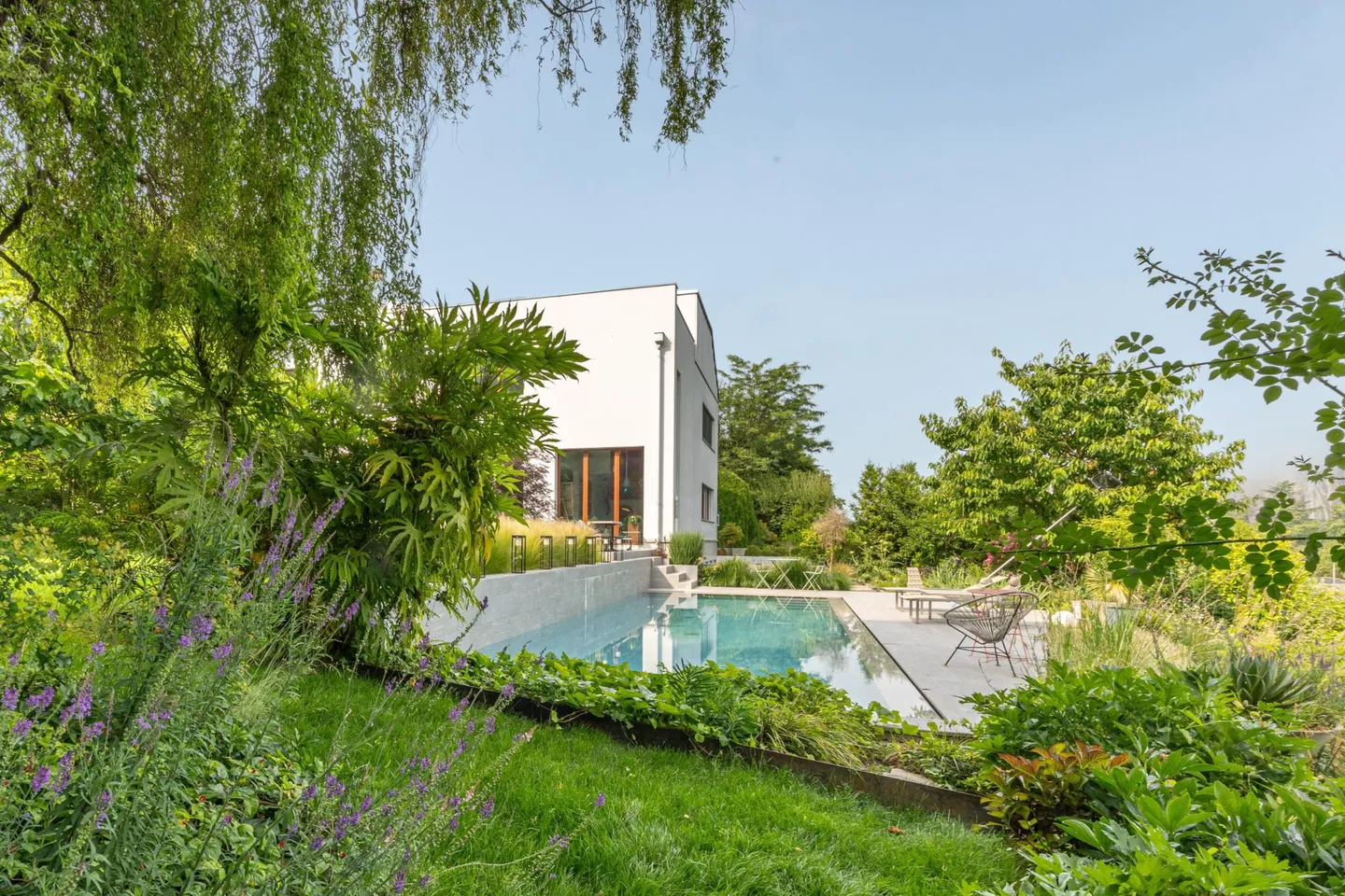 Villa d'architecte avec vue imprenable et piscine - Photo 1 sur 9