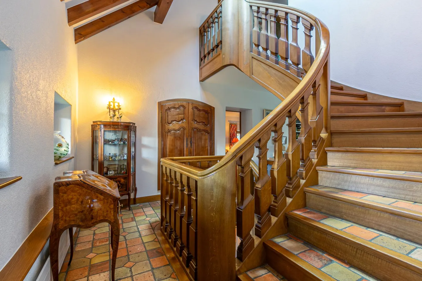 Superb farmhouse in a bucolic setting - Photo 7 of 8