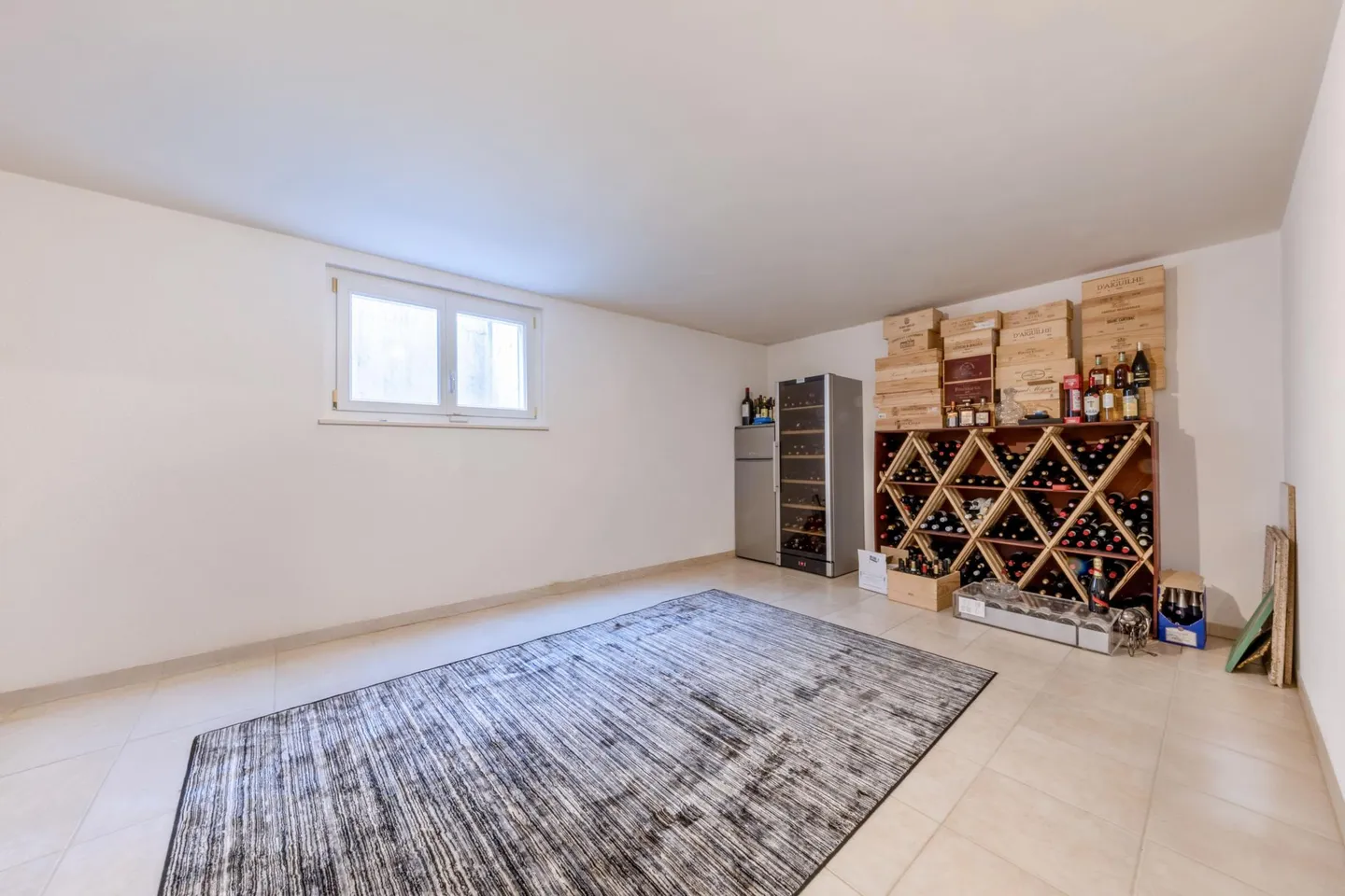 Villa contemporanea con piscina - Foto 13 di 13