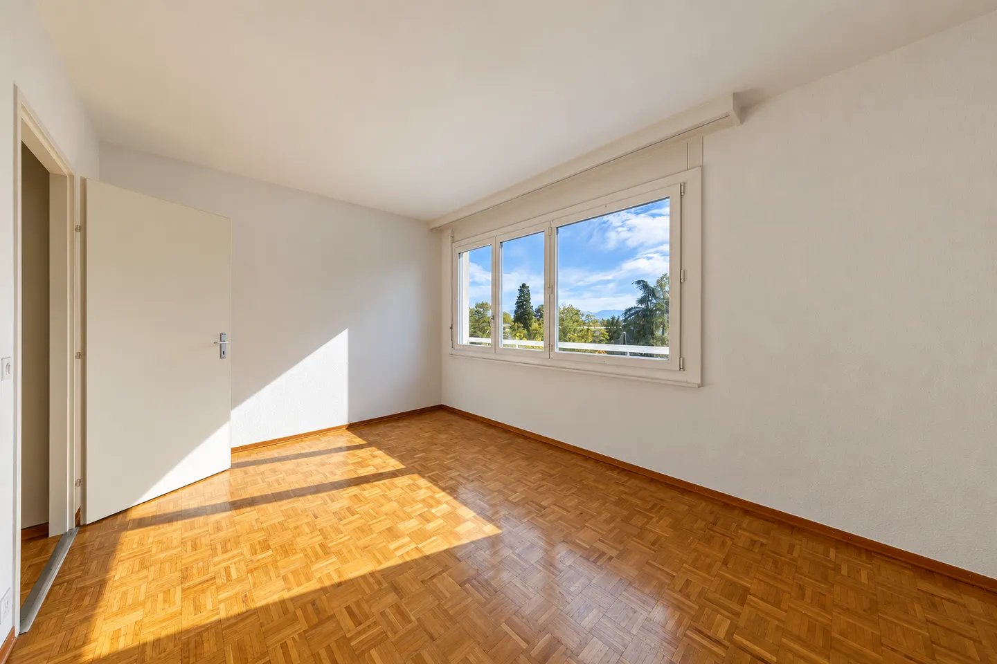 Pleasant 4-room apartment just steps from the lake - Photo 7 of 7