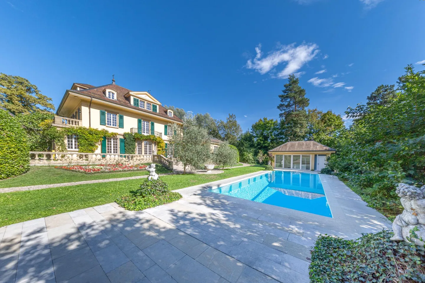 Prestigeträchtige Residenz in einer außergewöhnlichen Lage - Foto 1 von 3