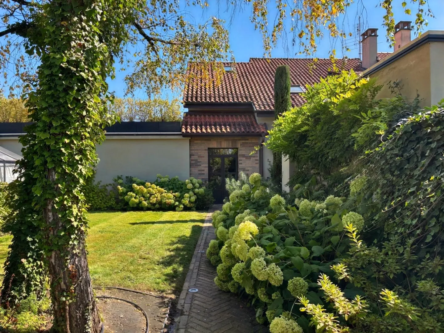 Prossimamente: Villa moderna con piscina a La Gradelle - Foto 2 di 2