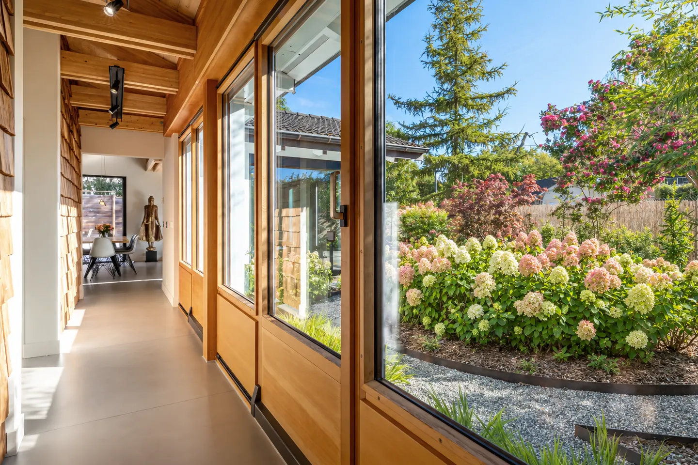 Zeitgenössische einstöckige Villa - Foto 6 von 8