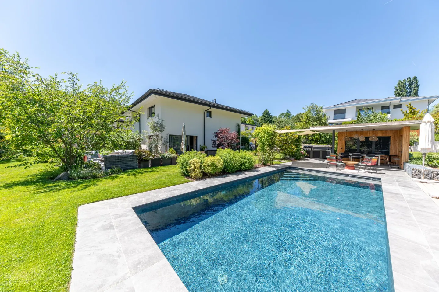 Villa contemporaine avec piscine - Photo 2 sur 12