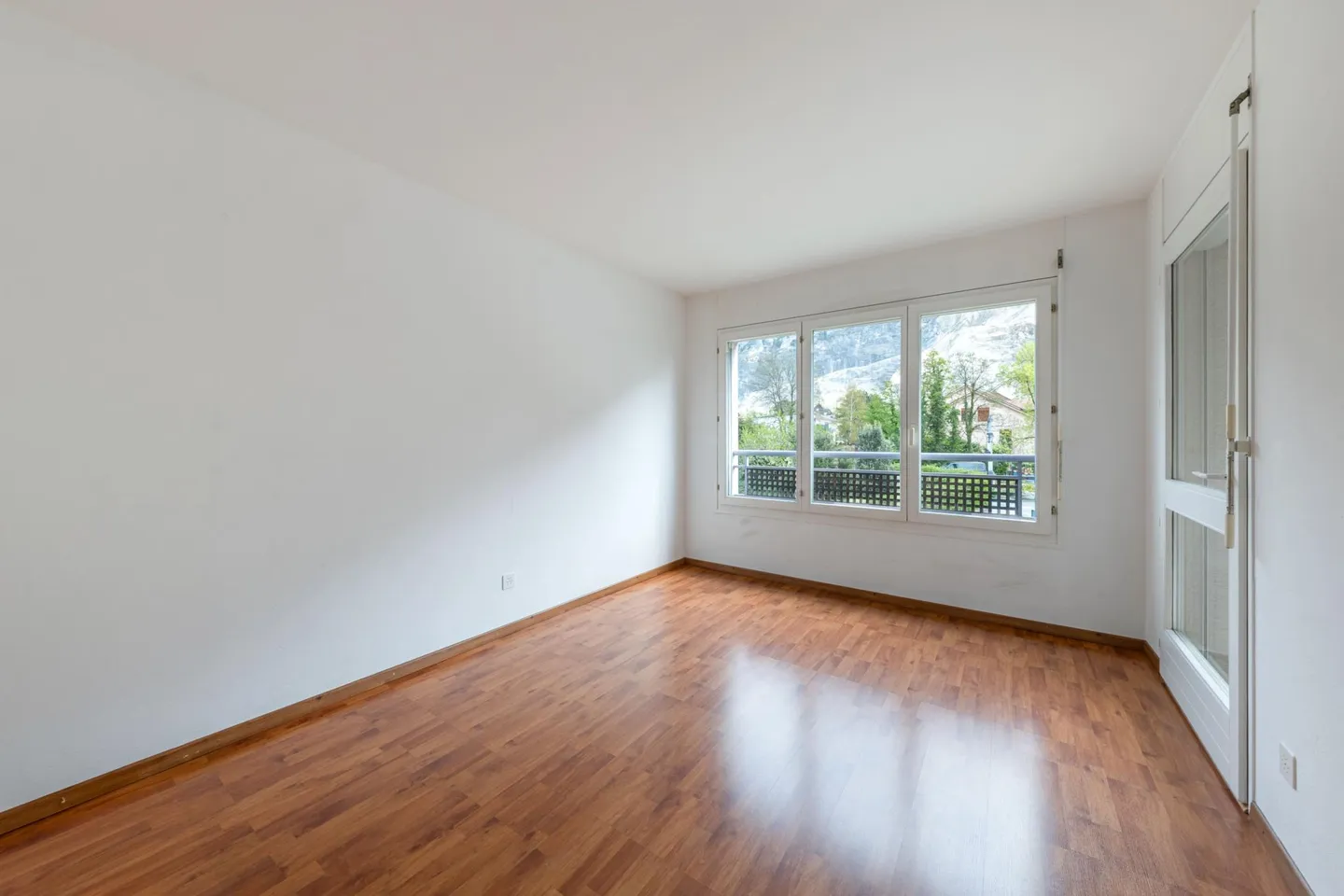 Bequeme 4-Zimmer-Wohnung im Herzen des Dorfes - Foto 6 von 6