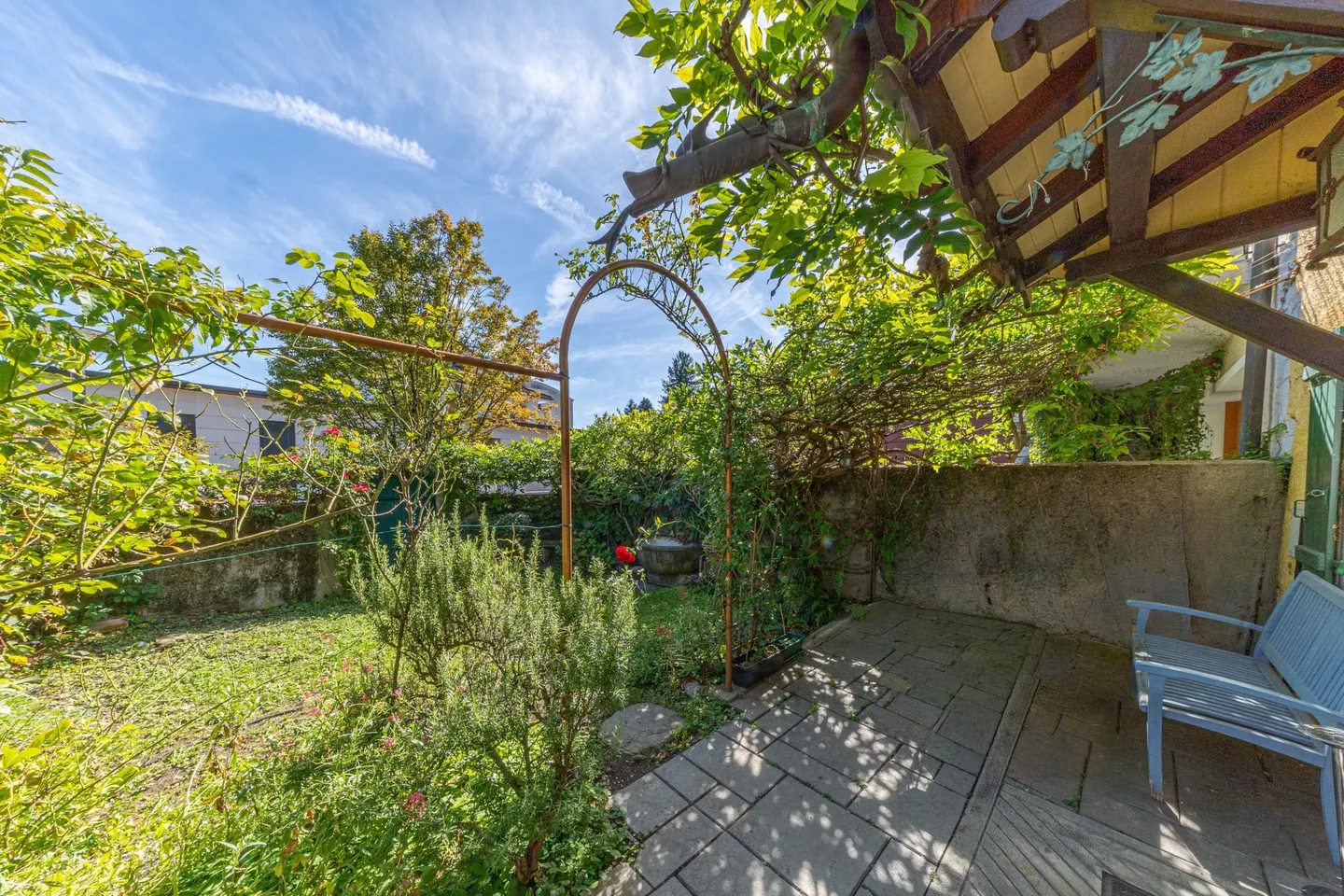 Village house with garden - Photo 5 of 5