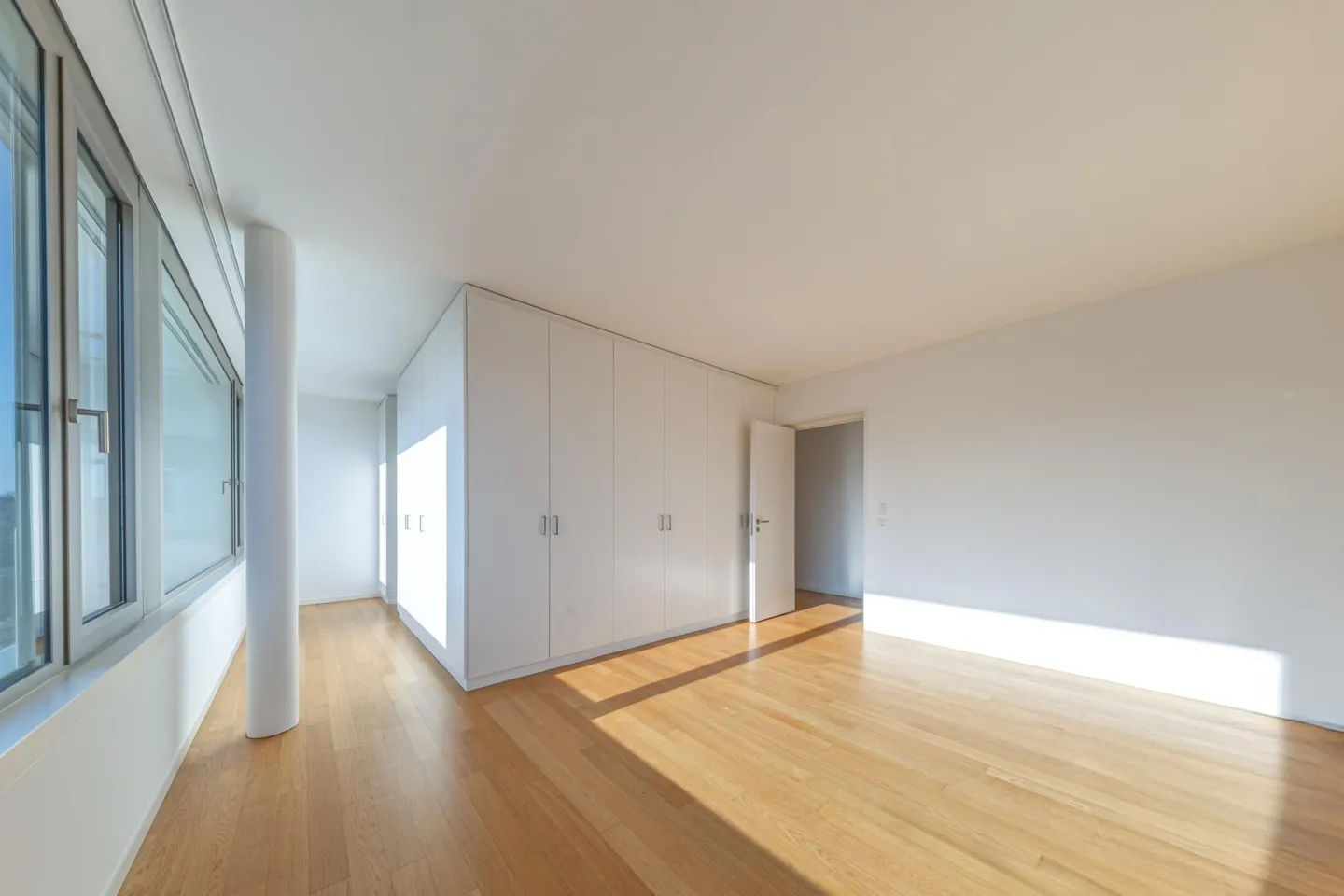 Elegant contemporary attic duplex - Photo 6 of 12