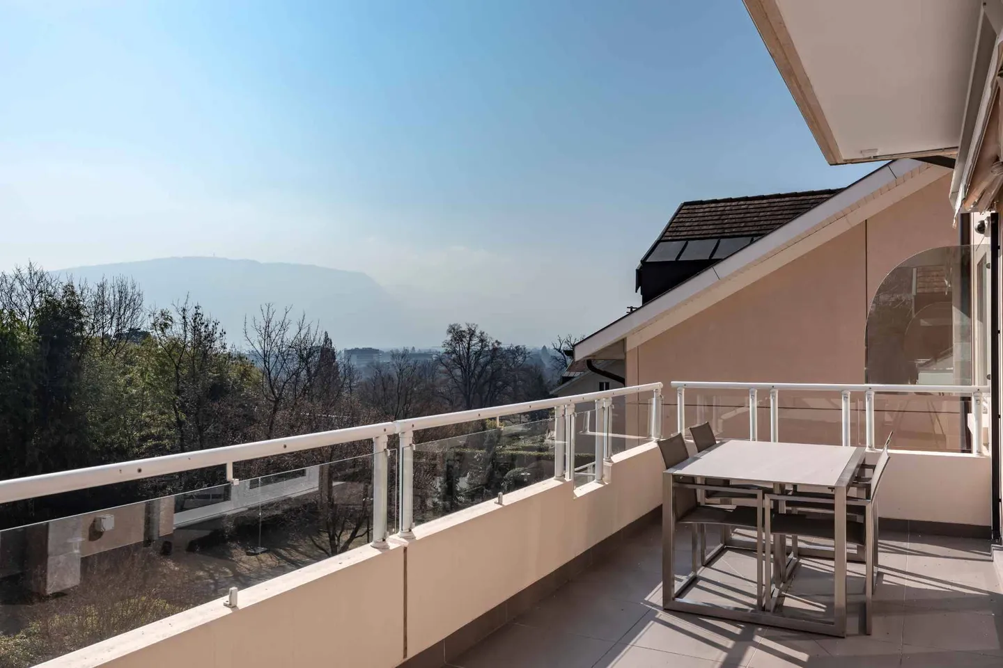 Duplex elegante e lussuoso a Cologny - Foto 5 di 10