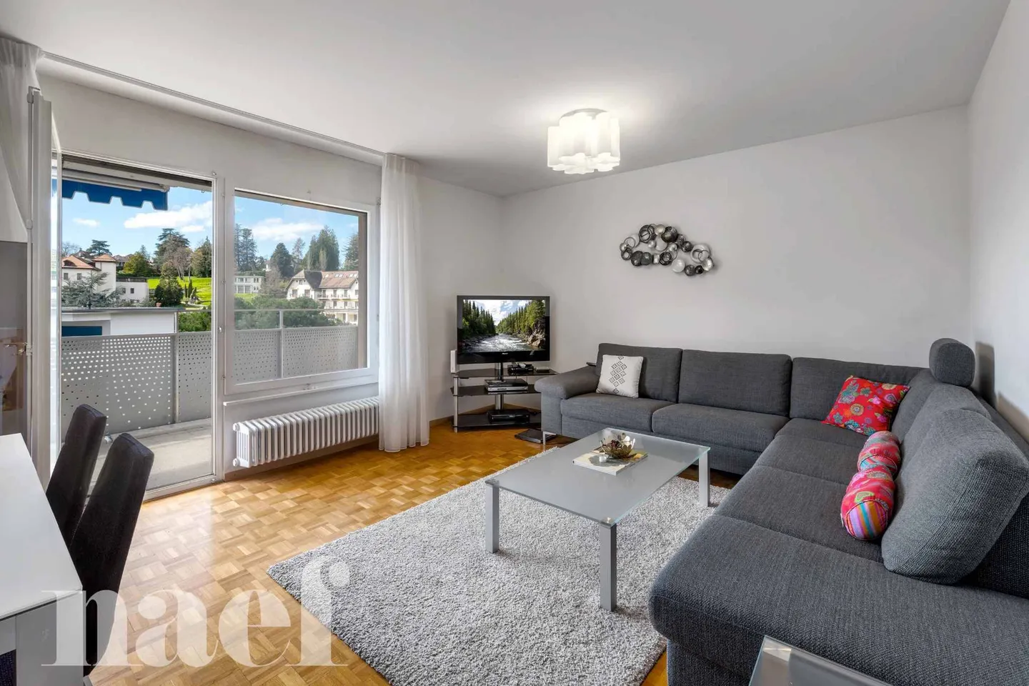 Schöne 3,5-Zimmer-Wohnung nur wenige Schritte vom Hafen in Clarens zu verkaufen - Foto 3 von 10