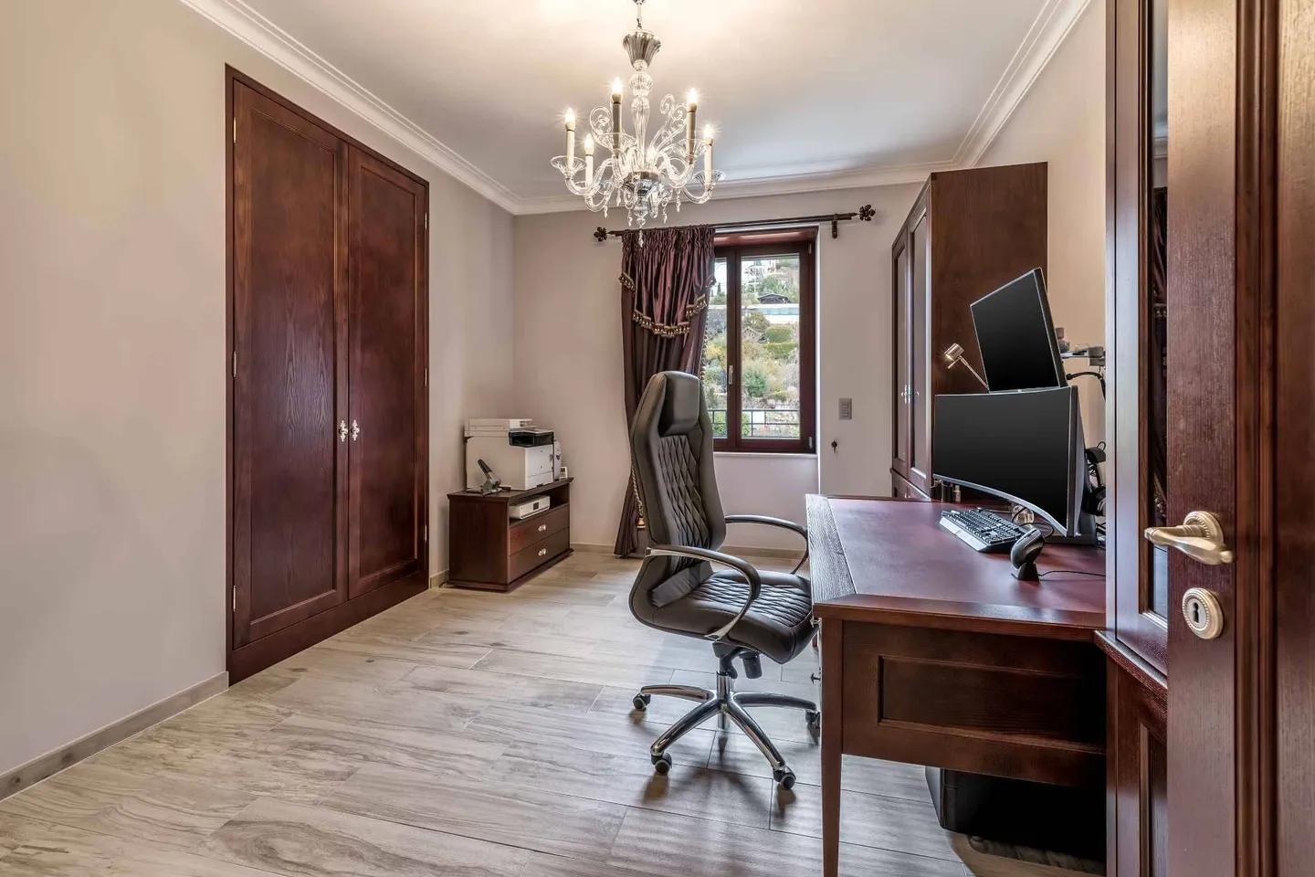 Magnificent 5.5-room apartment in a prestigious residence for sale in the center of Montreux - Photo 10 of 13