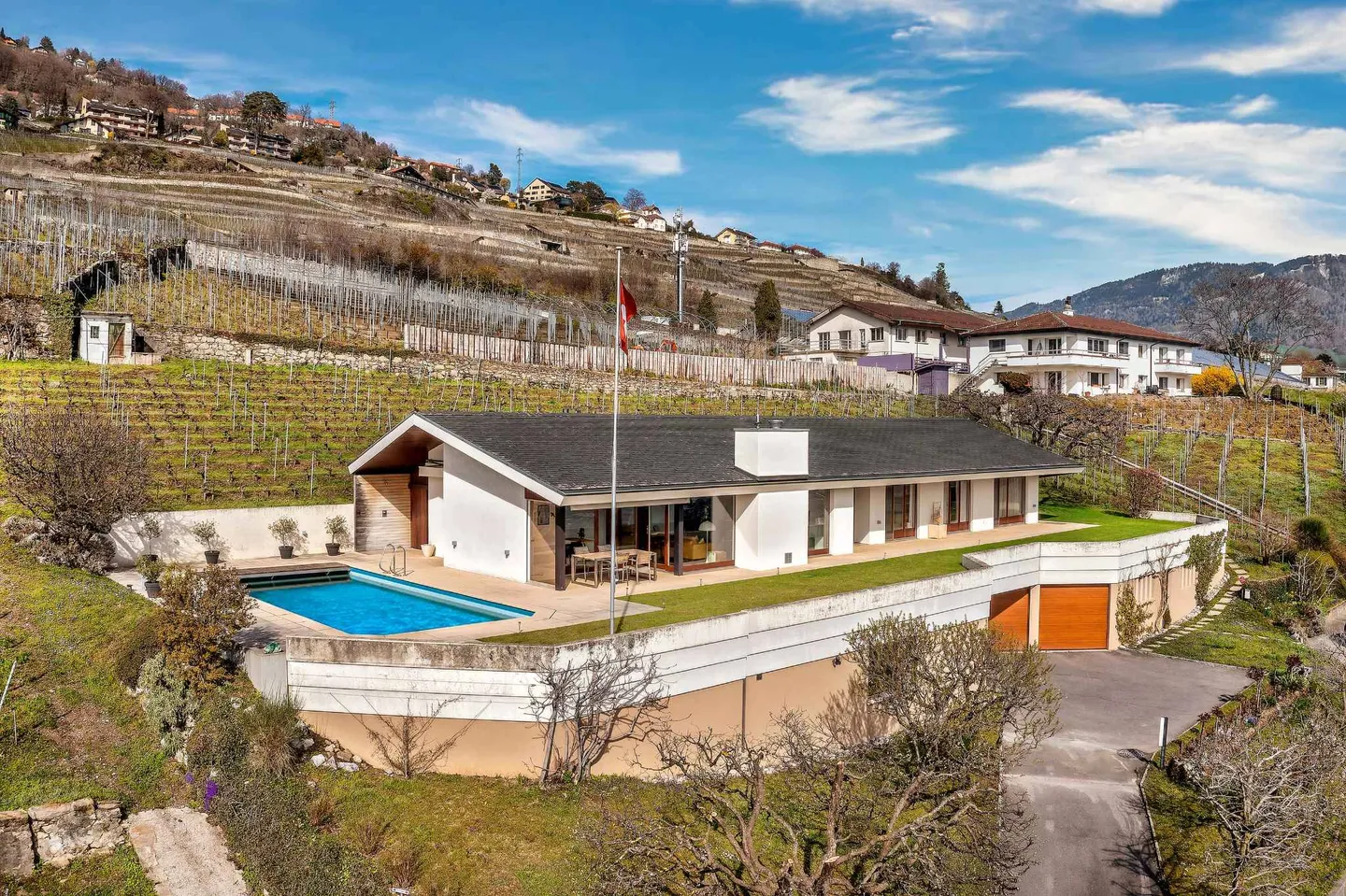 Charming Vineyard Property - Photo 4 of 13