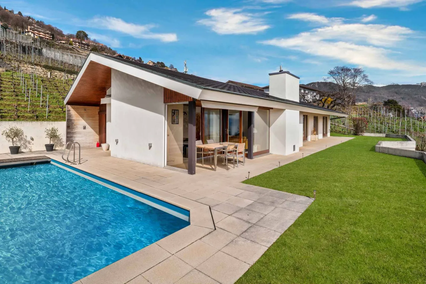 Charming Vineyard Property - Photo 8 of 13