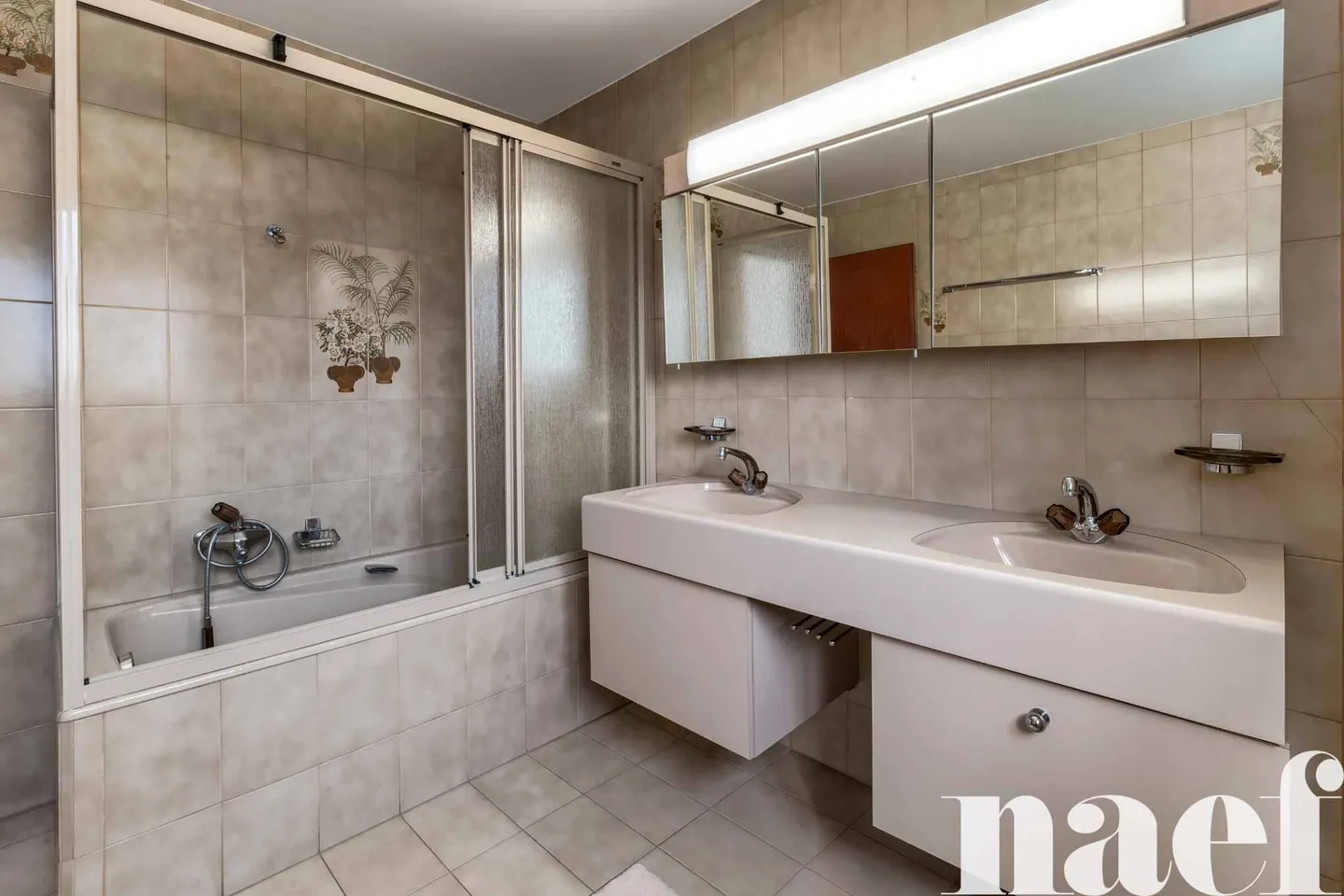 Beautiful 4.5-room apartment with stunning lake view for sale in Montreux - Photo 11 of 13