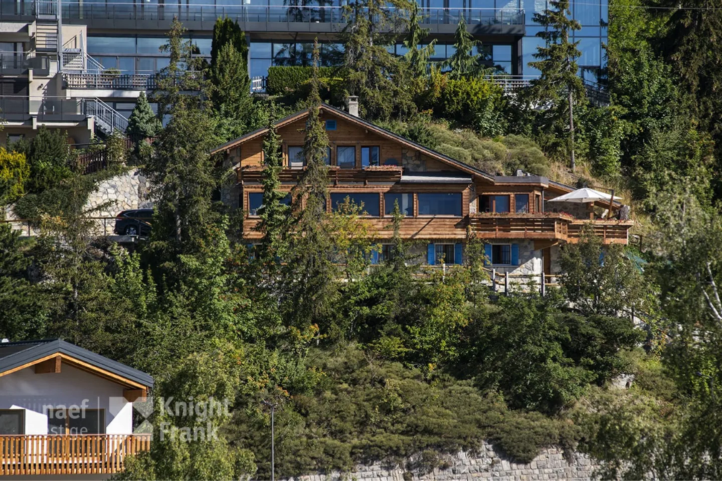 Prestigeträchtiges Chalet in Crans-Montana. - Foto 1 von 13